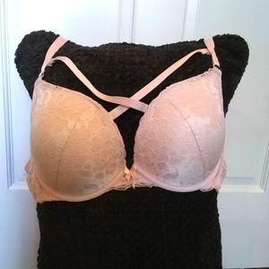 TORRID Soft Pink Bra w/Removeable Front Cross Straps Size 38D